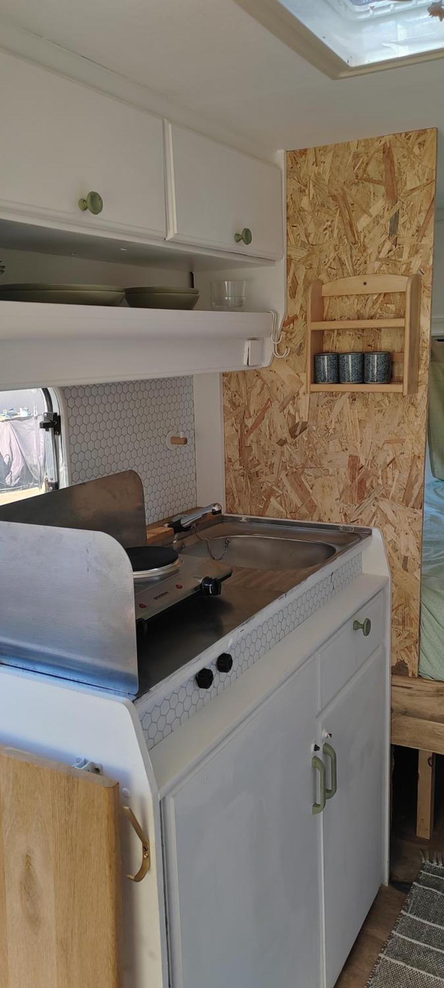Caravane Boheme Equipee Glamping Jardin Camping Bayonne